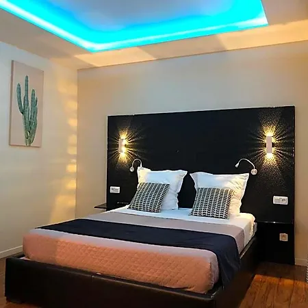 Chambre Suite B&B Bed and Breakfast Μονπελιέ
