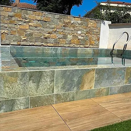Chambre Suite B&B Bed and Breakfast Μονπελιέ
